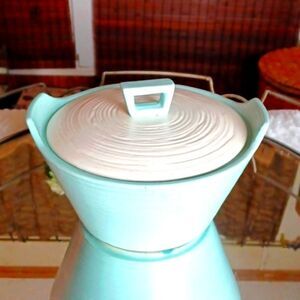 California 732_736 Vintage Casserole Dish / W Lid‎ Mint Green